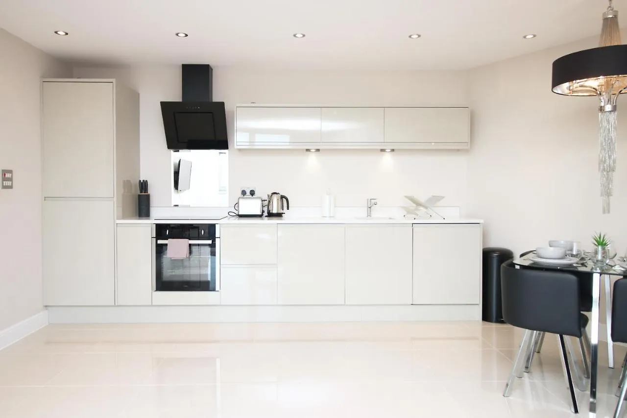 The Skyline - Luxury City Centre Flat With Designated Parking Cardiff