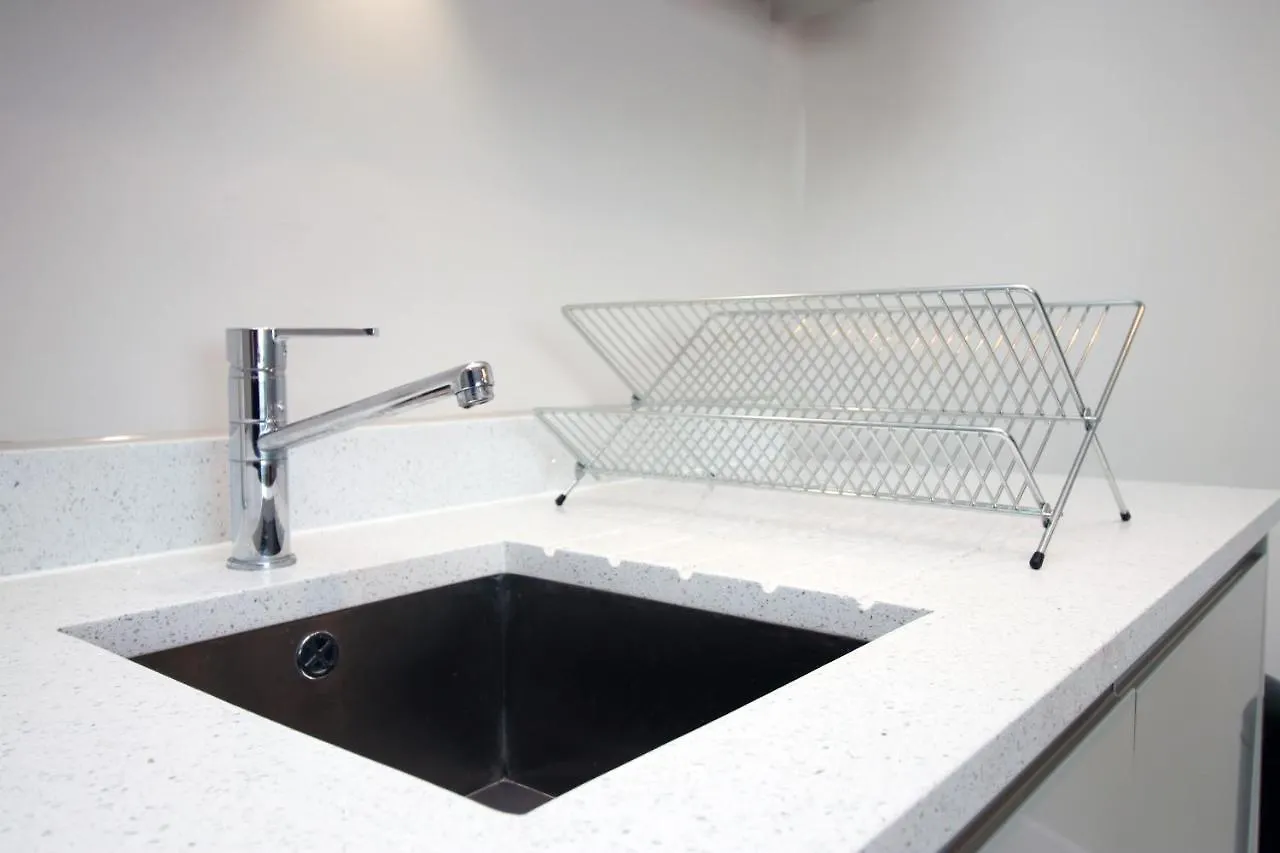 The Skyline - Luxury City Centre Flat With Designated Parking Cardiff 0*,