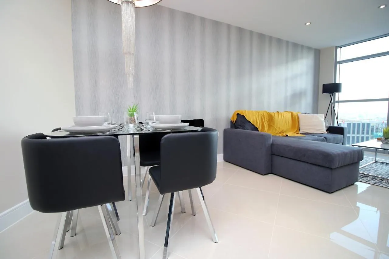 Appartamento The Skyline - Luxury City Centre Flat With Designated Parking Cardiff